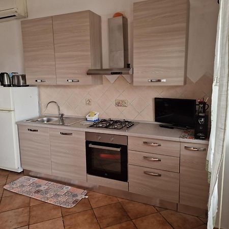 La casa tra gli ulivi di Fonte Nuova 1 Villa Esterno foto